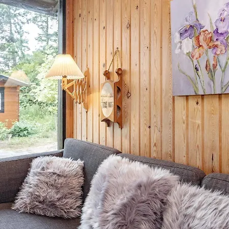 Two-bedroom In 1 Holiday home